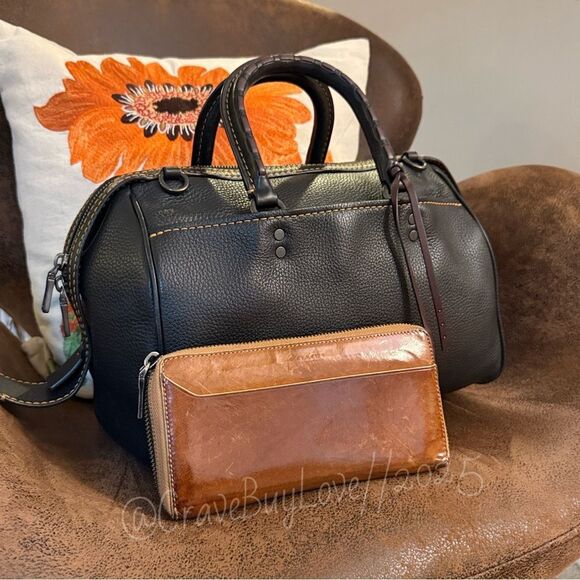 COACH 1941 WATER-BUFFALO LEATHER ACCORDIAN ZIP WALLET CLUTCH 2015 RUNWAY RARE! - Picture 1 of 17